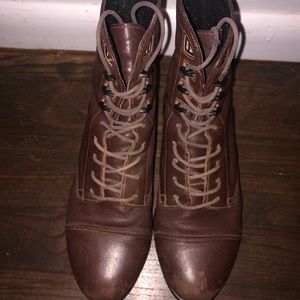 Ariat brown lace up paddock boots size 7 women’s